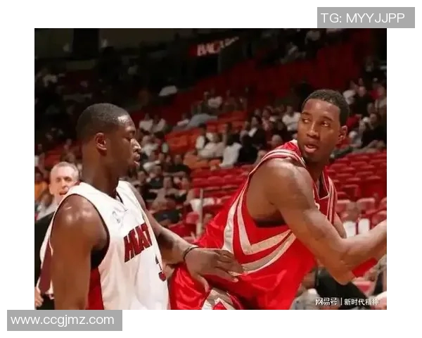 詹姆斯与韦德的巅峰对决回顾:篮球传奇的精彩瞬间与情感交织