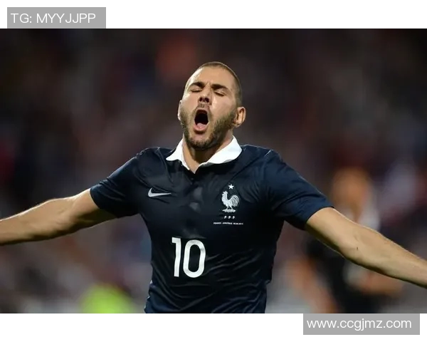 本泽马重返赛场展现王者风范引领球队再创辉煌 本泽马重返赛场展现王者风范引领球队再创辉煌