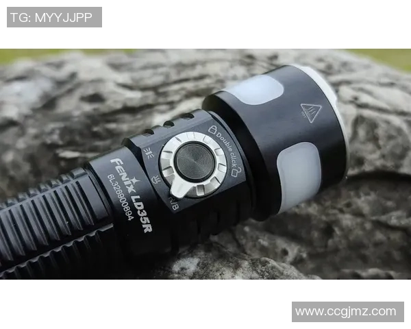 菲尼克斯手电的性能评测与使用体验分享 菲尼克斯手电的性能评测与使用体验分享