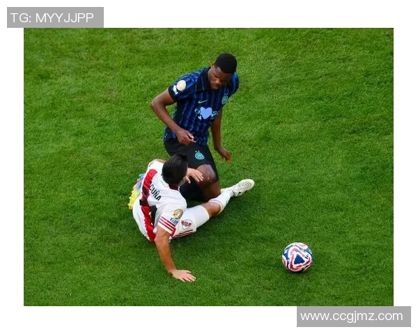 河床与巴塞罗那世俱杯的巅峰对决历史回顾与精彩瞬间分析 河床与巴塞罗那世俱杯的巅峰对决历史回顾与精彩瞬间分析